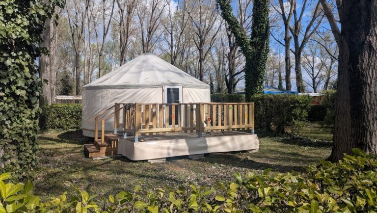 Vue extérieure de la Yourte